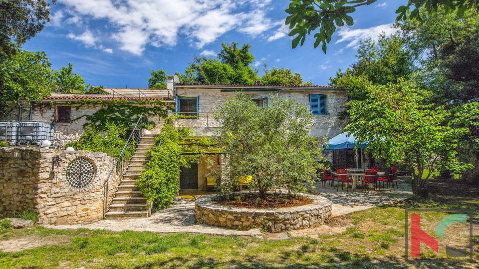Hiša, 199 m2, Prodaja, Medulin - Vintijan