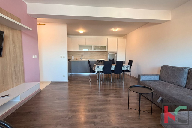 PULA, VIDIKOVAC, KOMFORAN OBITELJSKI STAN 2SS+DB #PRODAJA