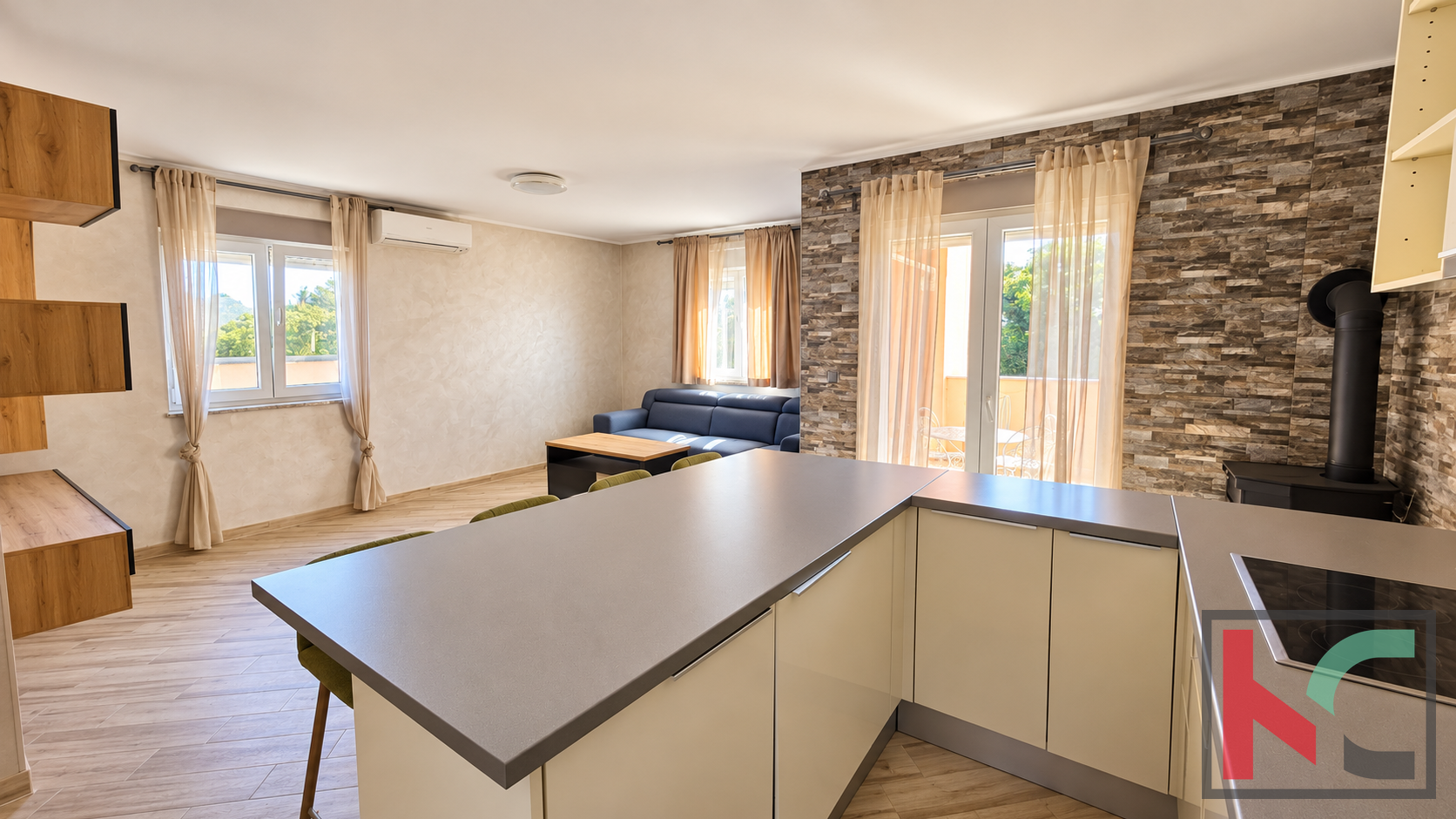 ISTRA, ŠIŠAN – UREĐEN STAN 52,75 M² S LOGGIOM I PARKINGOM, #EKSKLUZIVNA PONUDA