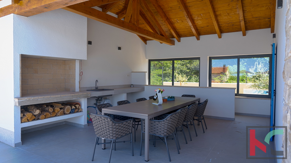 PORE&Ccaron;&comma; PREKRASNA MODERNA VILA SA BAZENOM&comma; JACUZZIJEM&comma; SAUNOM I VELIKOM OKU&Cacute;NICOM I TERASOM &num;PRODAJA