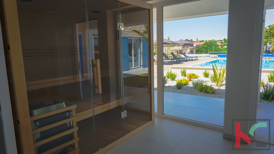 PORE&Ccaron;&comma; PREKRASNA MODERNA VILA SA BAZENOM&comma; JACUZZIJEM&comma; SAUNOM I VELIKOM OKU&Cacute;NICOM I TERASOM &num;PRODAJA