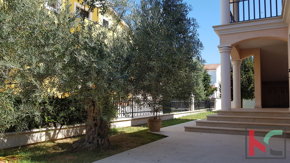 Istria, bella villa con piscina a Banjole-Volme su 884m2 di giardino