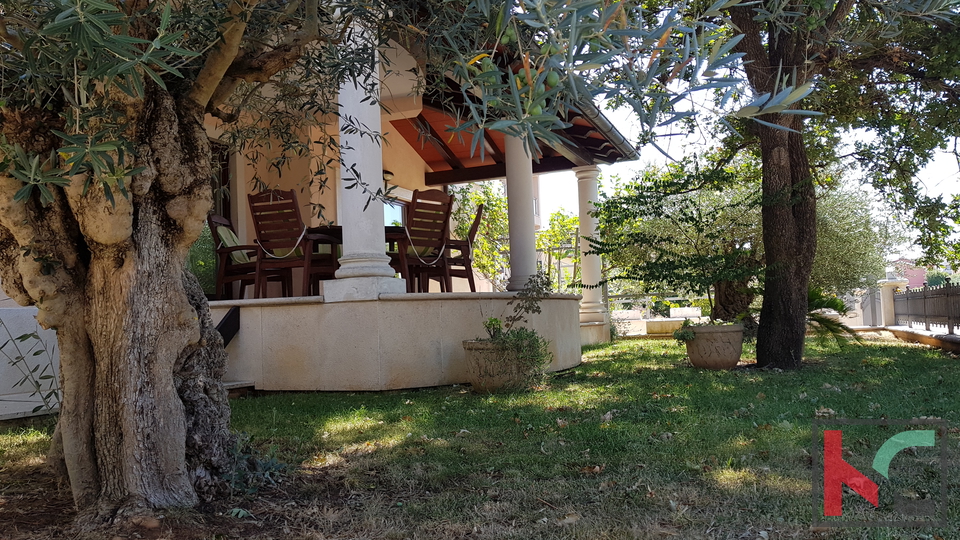 House, 380 m2, For Sale, Medulin - Banjole