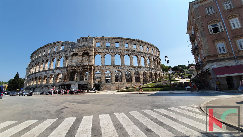 Pula, Centre Wohnung mit drei Schlafzimmern 77,72m2 mit direktem Blick auf die Arena