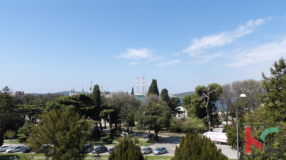 Pula, Centar appartamento 114,90m2 vicino alla Arena