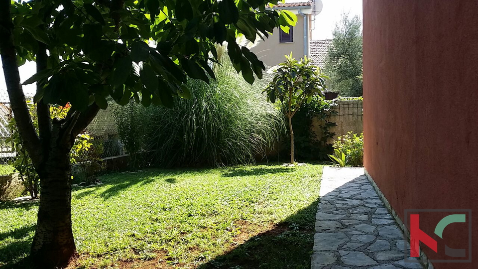 Istria, casa Medulin 240m2 su giardino 556m2