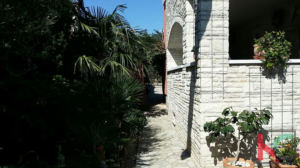 Istria, casa Medulin 240m2 su giardino 556m2