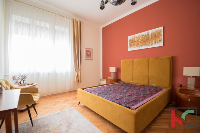 Pula, Strogi centar apartment 65,66m2 in retro ausgabe