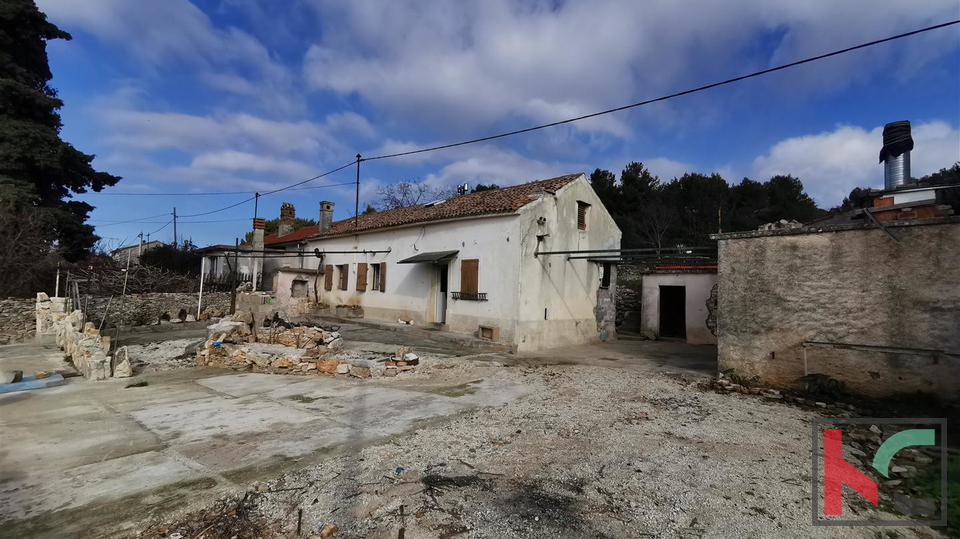 Hiša, Monte Sherpo na 608m2 vrtu