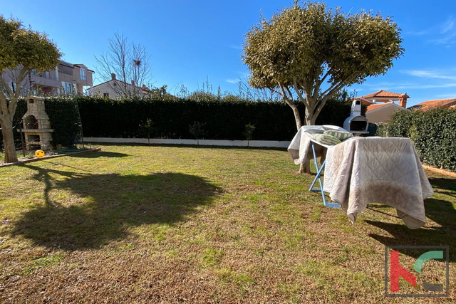 Istria, Premantura - Volme, casa 76,51 m2, 3 camere da letto e un giardino di 204 m2