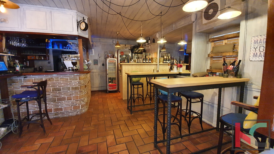 Rovinj - center, attractive cafe with additional apartment and perfect location I 20 m from the sea