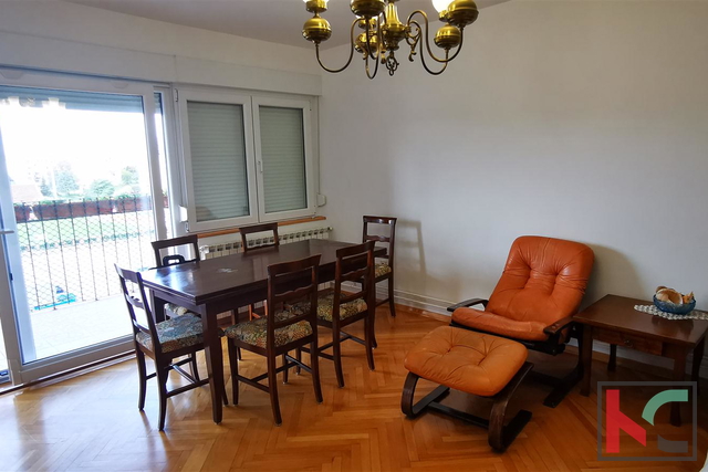 Pula, Veruda, Apartment mit drei Schlafzimmern 82,25 m2 mit zwei Terrassen