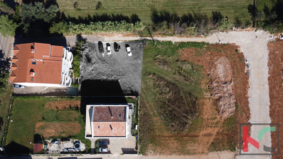 ISTRA - FA&Zcaron;ANA&comma; ATTRAKTIVES GRUNDST&Uuml;CK 596 M2&comma; IN DER N&Auml;HE ALLER ANNEHMLICHKEITEN&comma; &num;VERKAUF