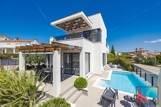 LIŽNJAN, KUĆA SA BAZENOM I POGLEDOM NA MORE#PRODAJA