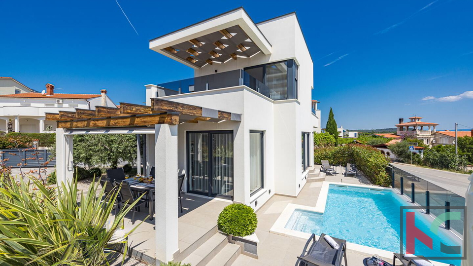 LIŽNJAN, KUĆA SA BAZENOM I POGLEDOM NA MORE#PRODAJA