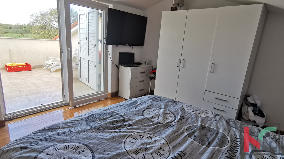 Pula, Šijana, attraktives Apartment mit vier Schlafzimmern, 98,49 m2 in ruhiger Lage