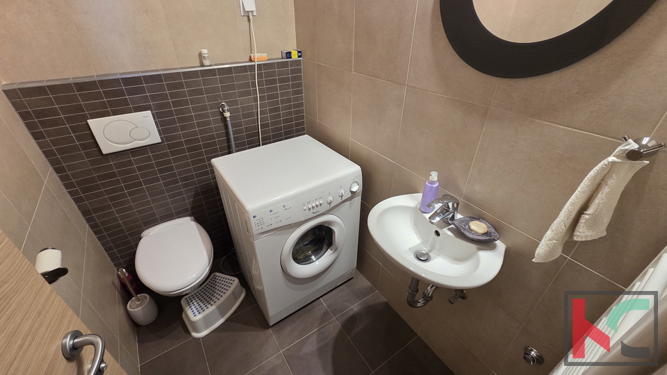 ISTRA&comma;PEROJ&comma;DVOETA&Zcaron;AN STAN S POGLEDOM NA MORE&comma;&num;PRODAJA