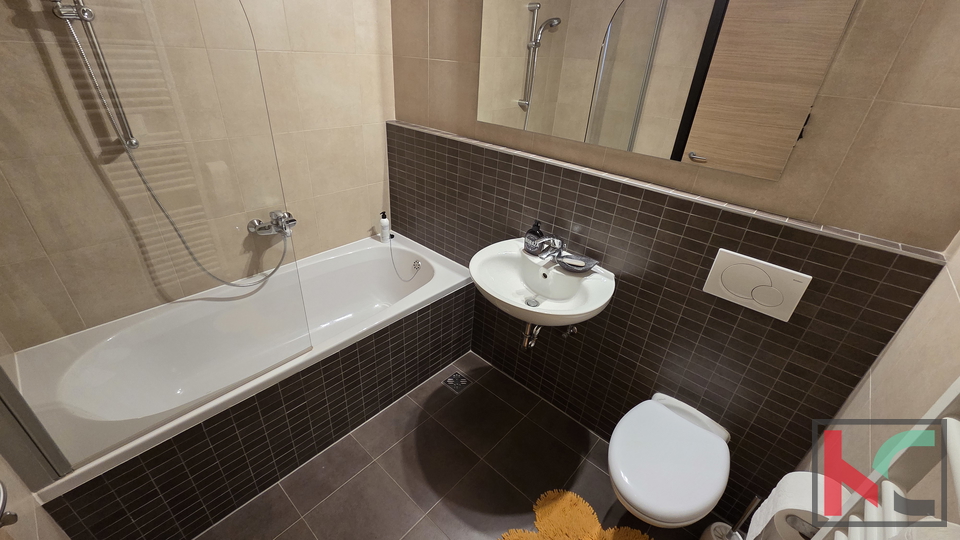 ISTRA&comma;PEROJ&comma;DVOETA&Zcaron;AN STAN S POGLEDOM NA MORE&comma;&num;PRODAJA