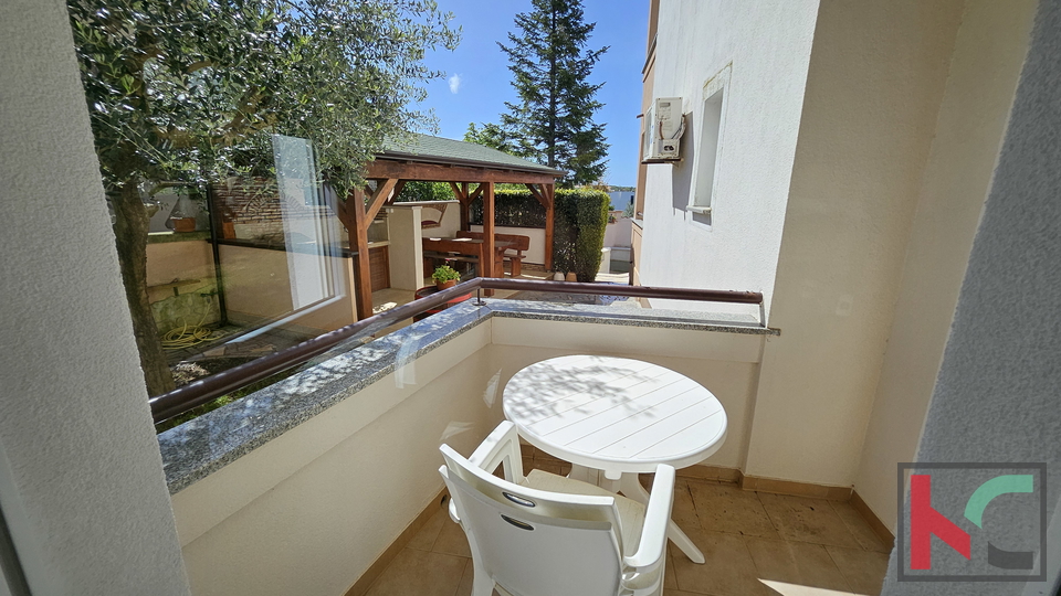 Medulin, Vinkuran, apartman 53,17 m2 sa divnom okućnicom, nedaleko od mora