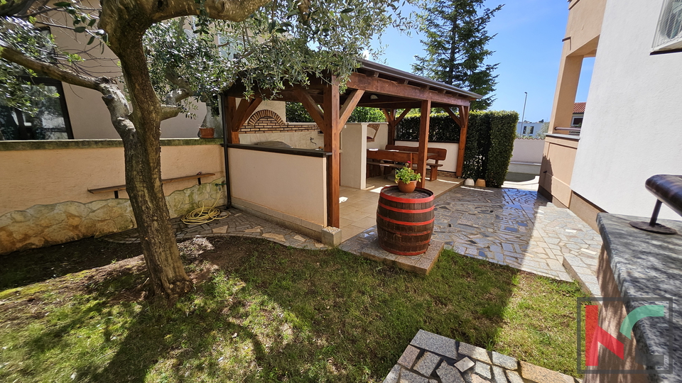 Medulin, Vinkuran, apartman 53,17 m2 sa divnom okućnicom, nedaleko od mora