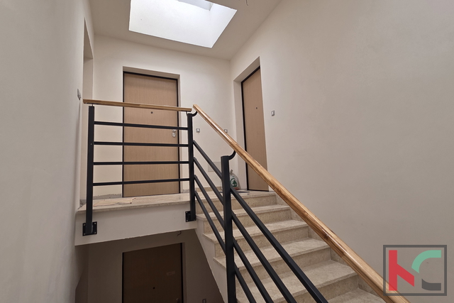 ISTRA, LIŽNJAN, DVOSOBAN STAN 72 M², POGLED MORE, #PRODAJA