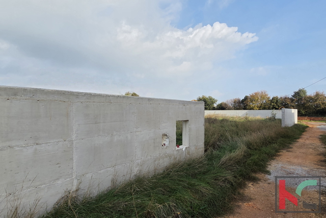 PULA, LOBORIKA - ZEMLJIŠTE S PROJEKTOM I DOZVOLOM ZA GRADNJU DUPLEX KUĆE, #PRODAJA