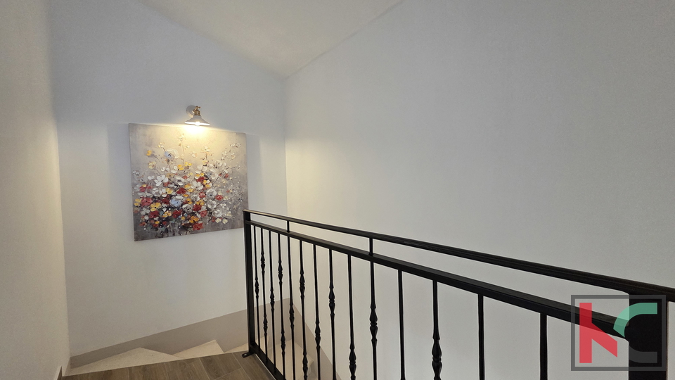 ISTRA&comma; BARBAN - NOVA I POTPUNO OPREMLJENA KU&Cacute;A S BAZENOM&comma; &num;PRODAJA