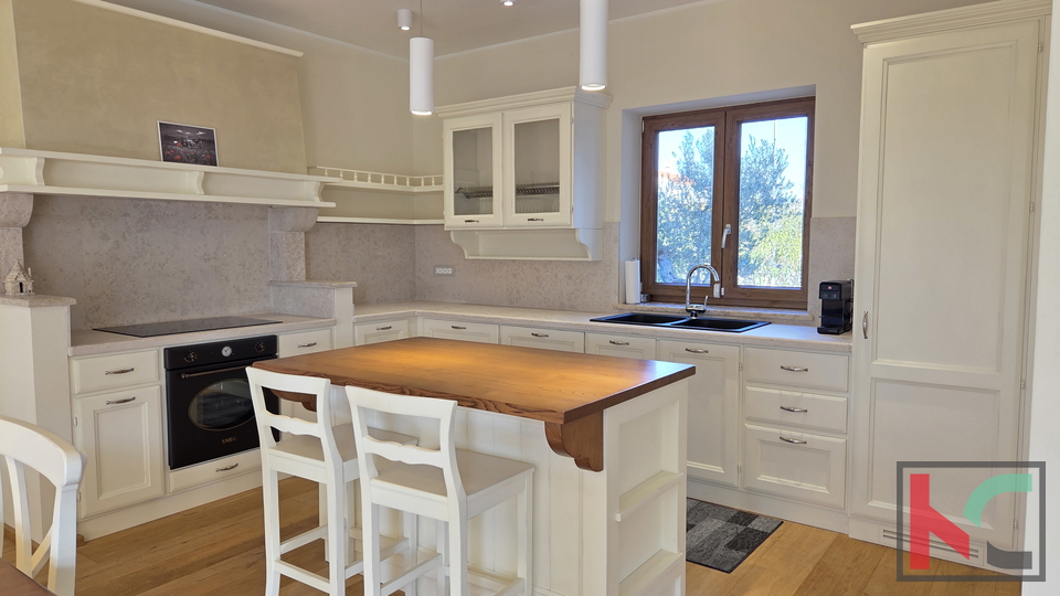 VILA S POGLEDOM NA BRIJUNE I VELIKOM OKU&Cacute;NICOM&comma; &num;PRODAJA