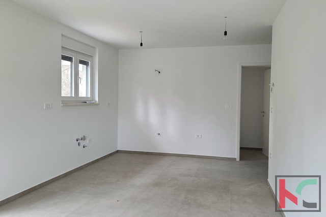 PULA, CENTAR,  STAN U NOVIZGRAĐENOJ ZGRADI, PARKING,LIFT #PRODAJA