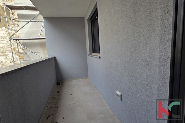 PULA, CENTAR,  STAN U NOVIZGRAĐENOJ ZGRADI, PARKING,LIFT #PRODAJA