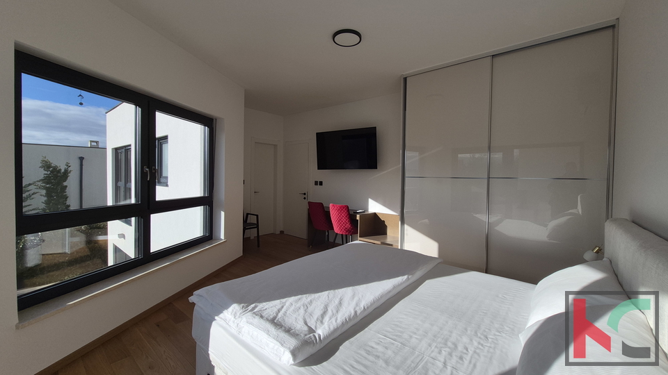 ISTRA&comma; BANJOLE&comma; MODERNA VILA SA BAZENOM &num;PRODAJA