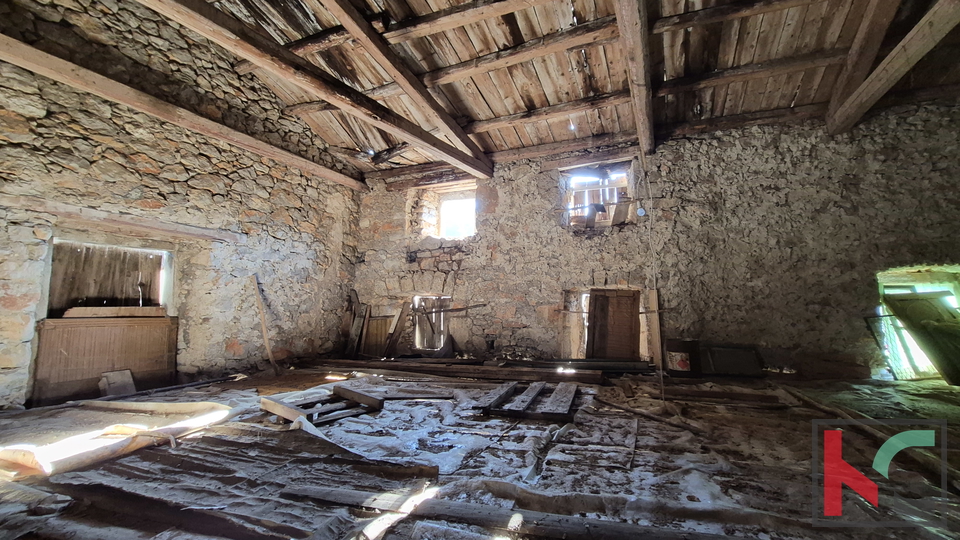 KAMENA KU&Cacute;A U OKOLICI LANI&Scaron;&Cacute;A&comma; &num;PRODAJA