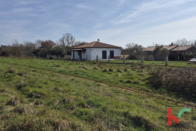 PULA, GRAĐEVINSKO ZEMLJIŠTE NEDALEKO OD GRADA #PRODAJA