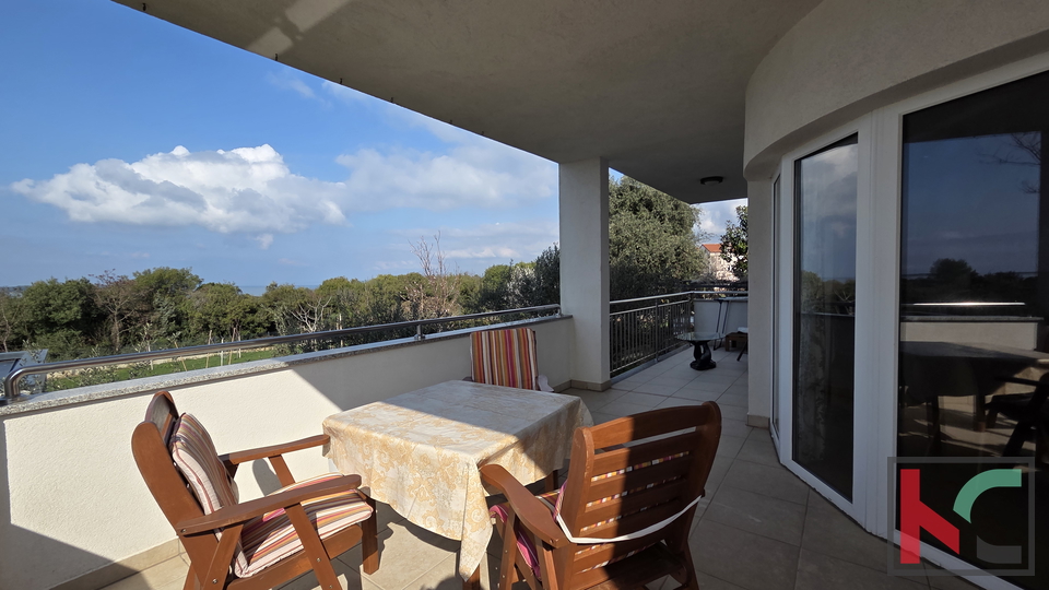 ISTRA&comma; &Scaron;TINJAN - KOMFORAN STAN S POGLEDOM NA MORE&comma; &num;PRODAJA