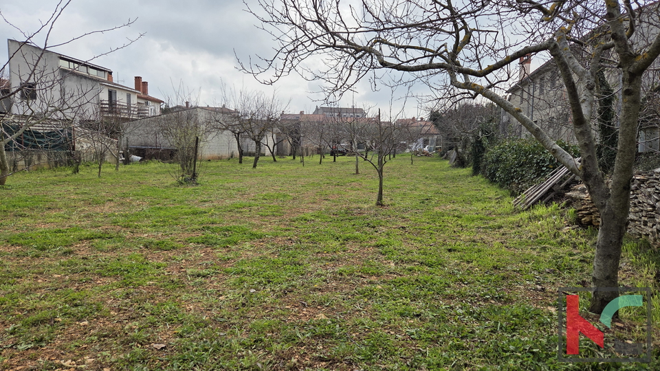 ISTRA&comma; VODNJAN - GRA&Dstrok;EVINSKO ZEMLJI&Scaron;TE S OBJEKTOM&comma; &num;PRODAJA