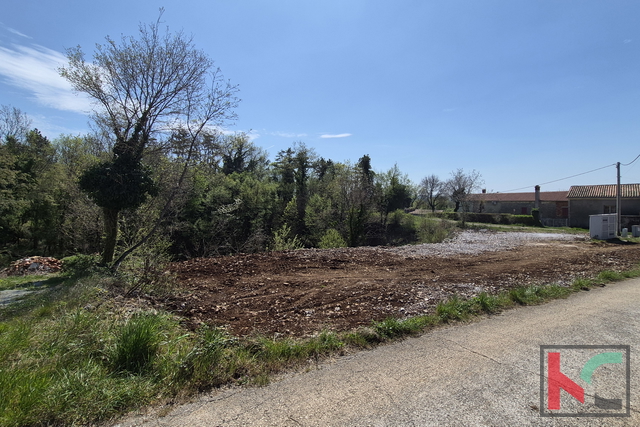 Zemljišče, 840 m2, Prodaja, Buzet - Hum