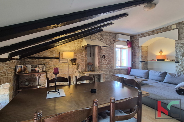 PULA,CENTAR - AUSTROUGARSKI STAN  U BLIZINI ARENE #PRODAJA