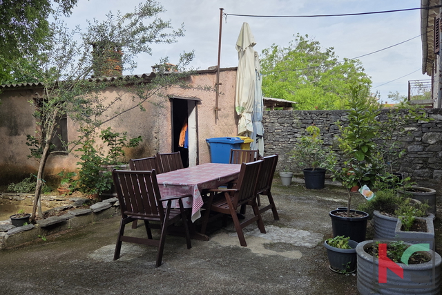 ISTRA, SMOLJANCI - KUĆA 190m2 I GREĐEVINSKO ZEMLJIŠTE 600m2, #PRODAJA