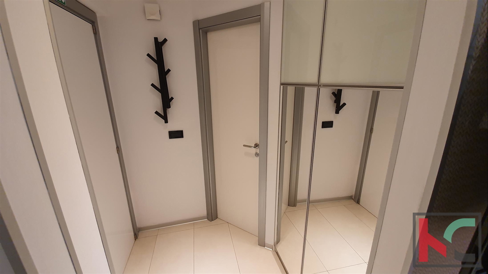 DUGORO&Ccaron;NI NAJAM&comma; PULA CENTAR GARSONJERA KANDLEROVA ULICA