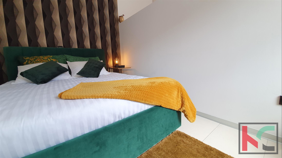 DUGORO&Ccaron;NI NAJAM&comma; PULA CENTAR GARSONJERA KANDLEROVA ULICA