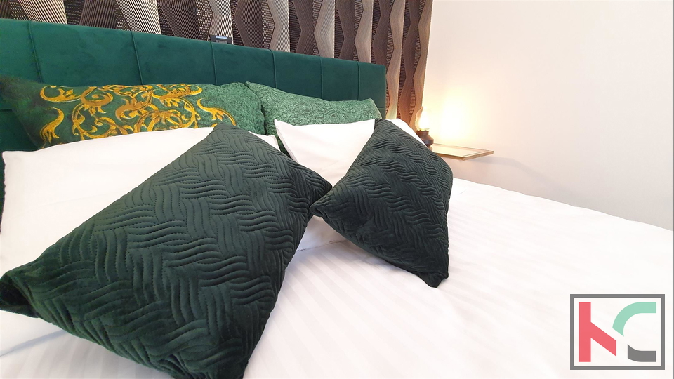 DUGORO&Ccaron;NI NAJAM&comma; PULA CENTAR GARSONJERA KANDLEROVA ULICA