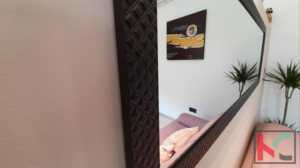 DUGORO&Ccaron;NI NAJAM&comma; PULA CENTAR GARSONJERA KANDLEROVA ULICA