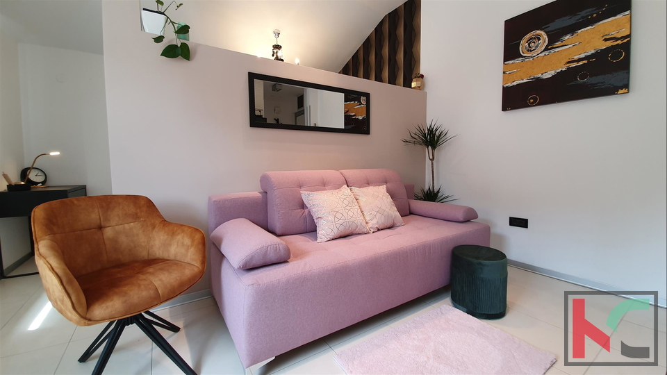 DUGORO&Ccaron;NI NAJAM&comma; PULA CENTAR GARSONJERA KANDLEROVA ULICA