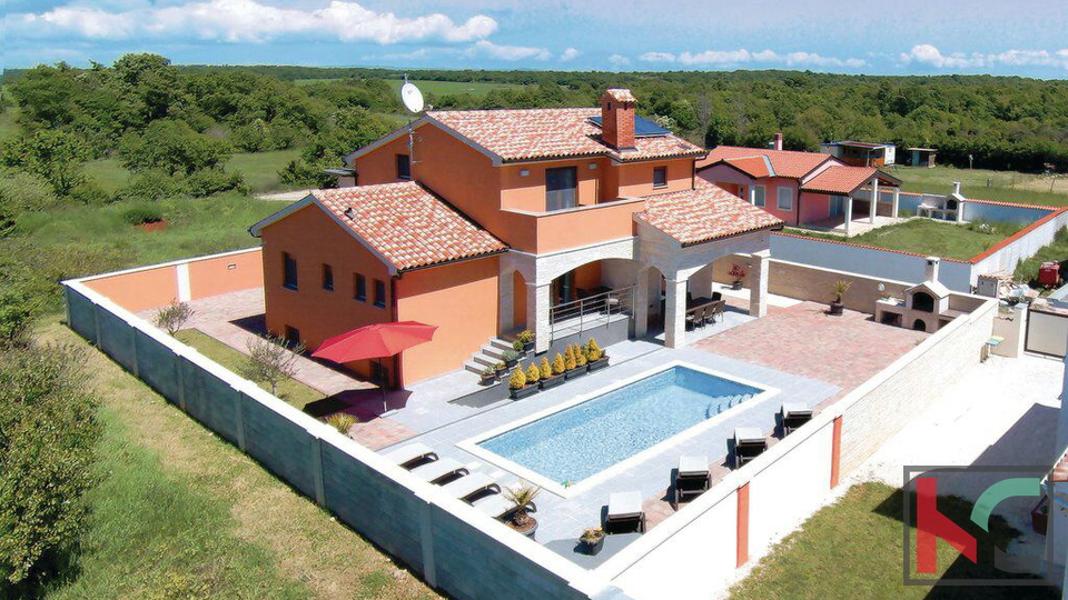 Istria, modern villa with pool 337m2, near Pula