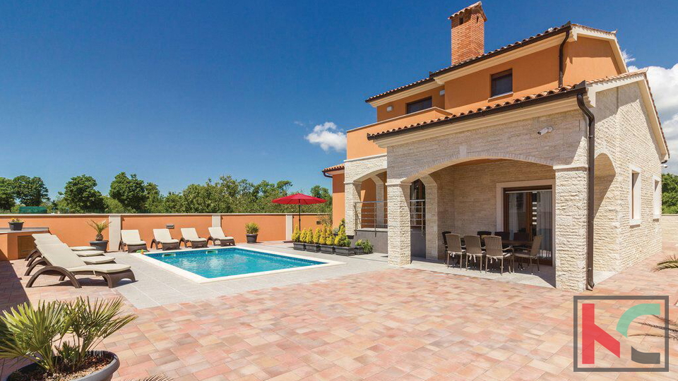 Istria, modern villa with pool 337m2, near Pula