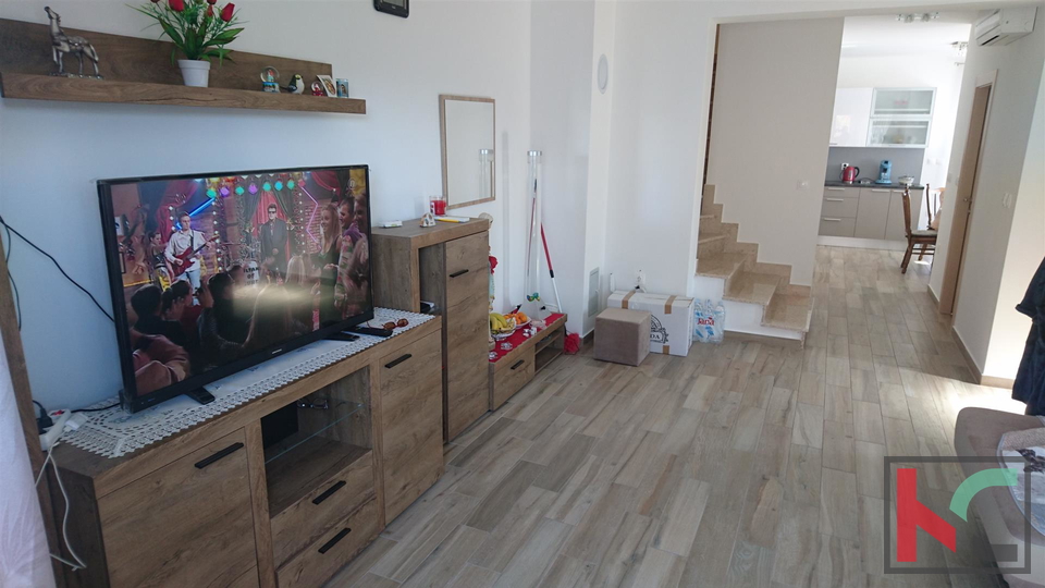 Istra -  Banjole, Volme, family house in a new building / quiet location
