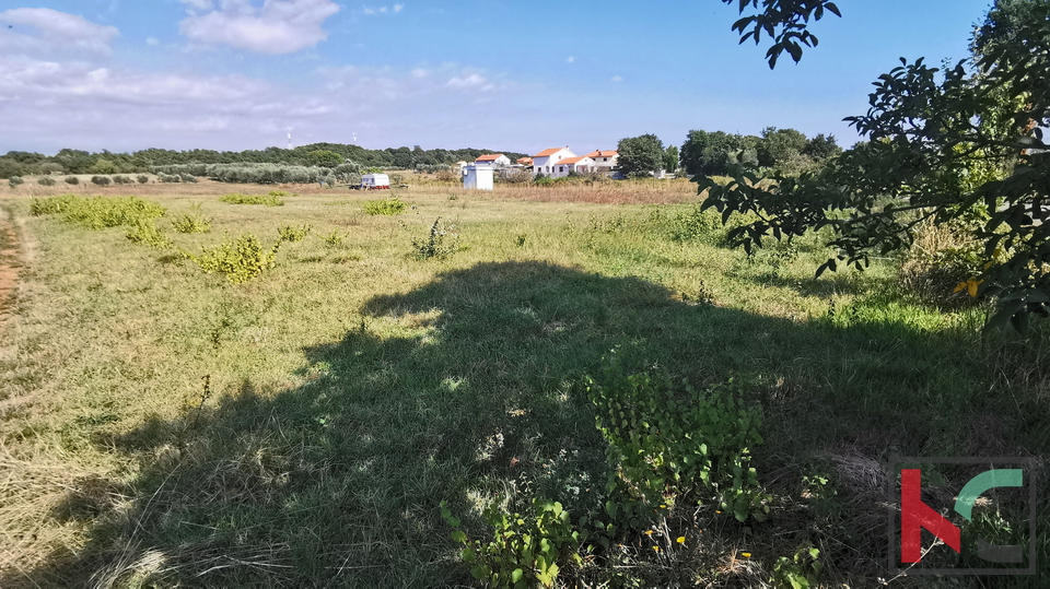 Loborika, građevinsko zemljište 500m2 idealno za obiteljsku kuću