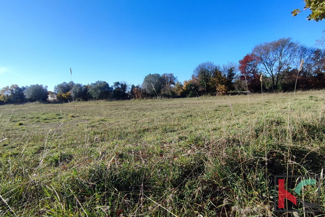 Istria, Peroj, unurbanized land 2942m2 near Fažana