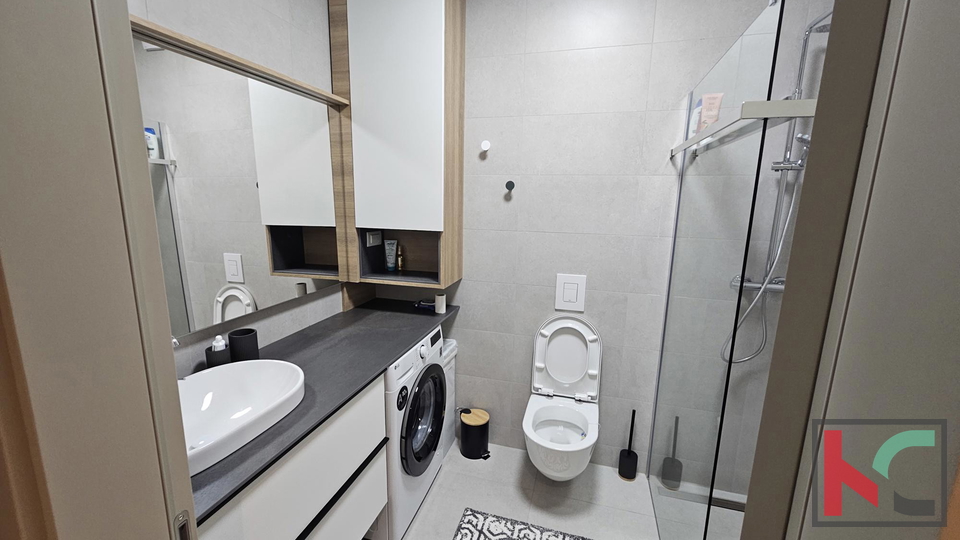 Istra&comma; Pula&comma; Valdebek&comma; udobno dru&zcaron;insko stanovanje 3s&plus;dnevna soba&comma; &num;prodaja