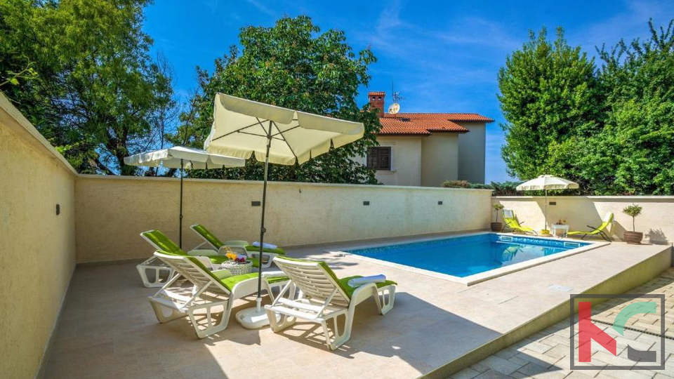 Istria, Pula, renovated house with pool and landscaped garden of 311m2, garage